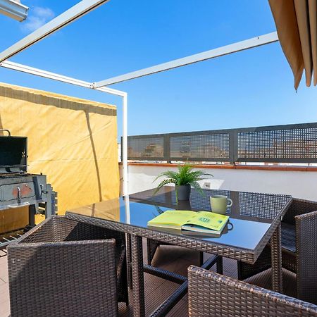 Fridays Flats Bright & Breezy Apartment Barcelona Bagian luar foto