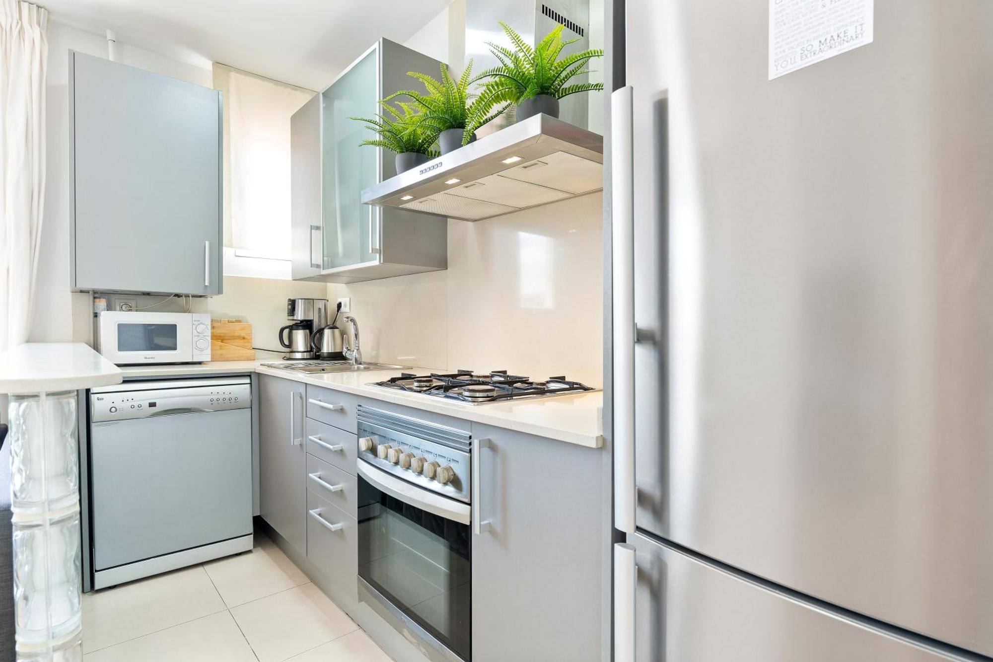 Fridays Flats Bright & Breezy Apartment Barcelona Bagian luar foto