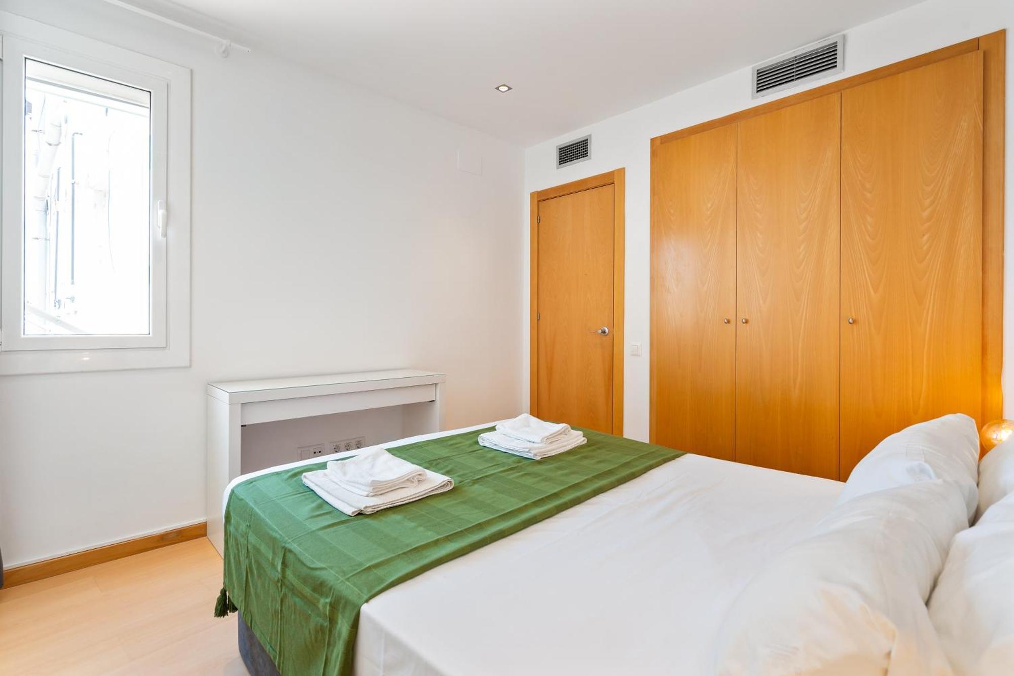 Fridays Flats Bright & Breezy Apartment Barcelona Bagian luar foto