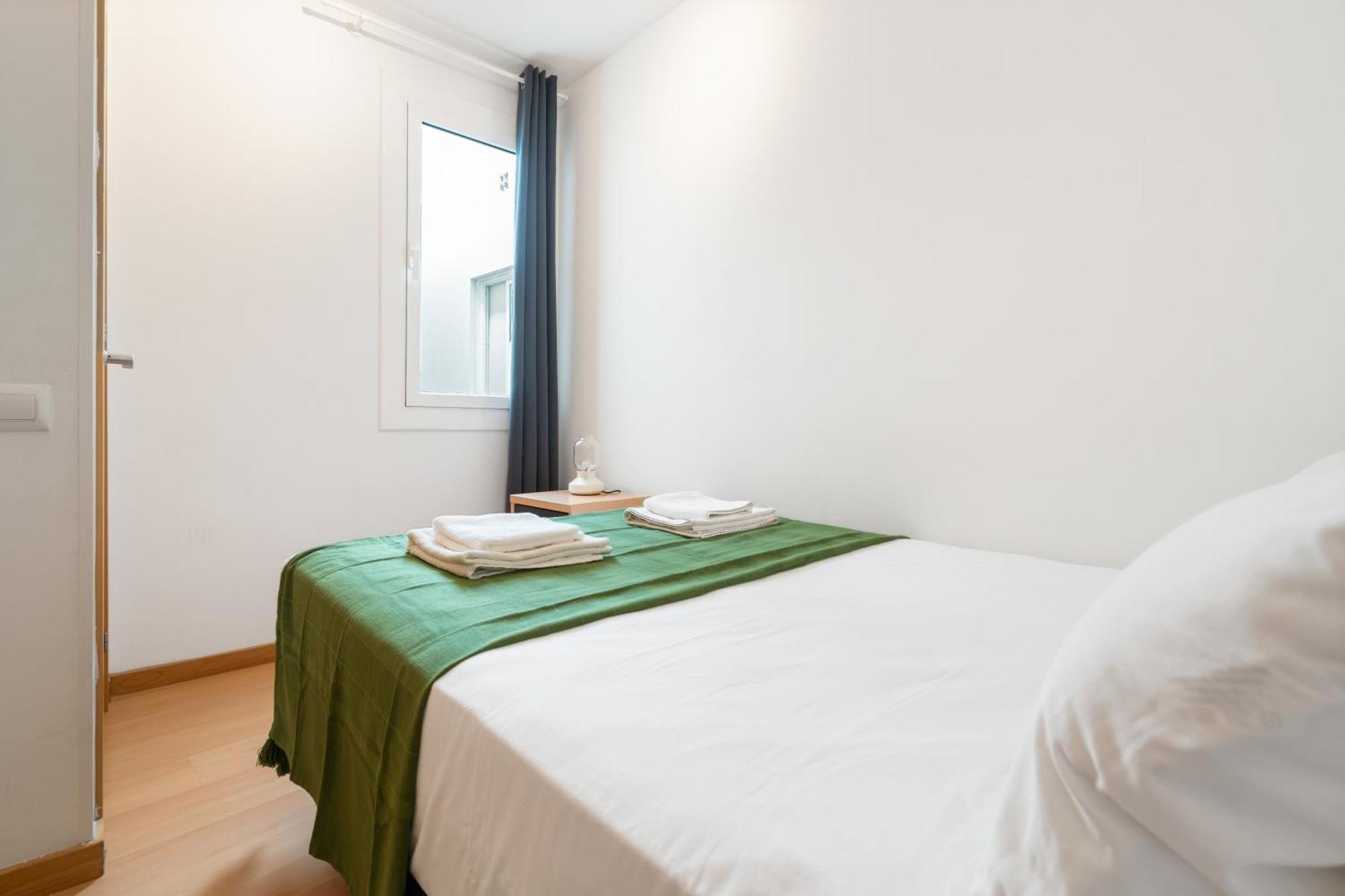 Fridays Flats Bright & Breezy Apartment Barcelona Bagian luar foto